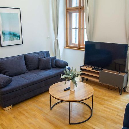 City Centre Apartment With Parking Prague Exterior photo